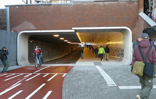 ARCHITETTURA: Inaugurato un tunnel solo per bici e pedoni ad Amsterdam