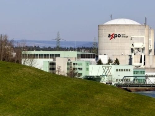 AMBIENTE: La Svizzera riavvia la centrale nucleare più vecchia del mondo
